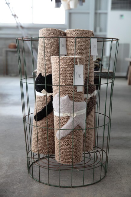 穂積繊維工業製の「Rondo cat mat」