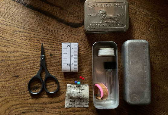 小さな裁縫箱は今もまだ私と旅を続けている相棒です