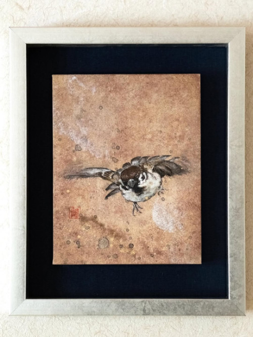 《すずめ》  岩絵具、水干、泥、金泥、和紙  F0（18.0×14.0cm） 2025