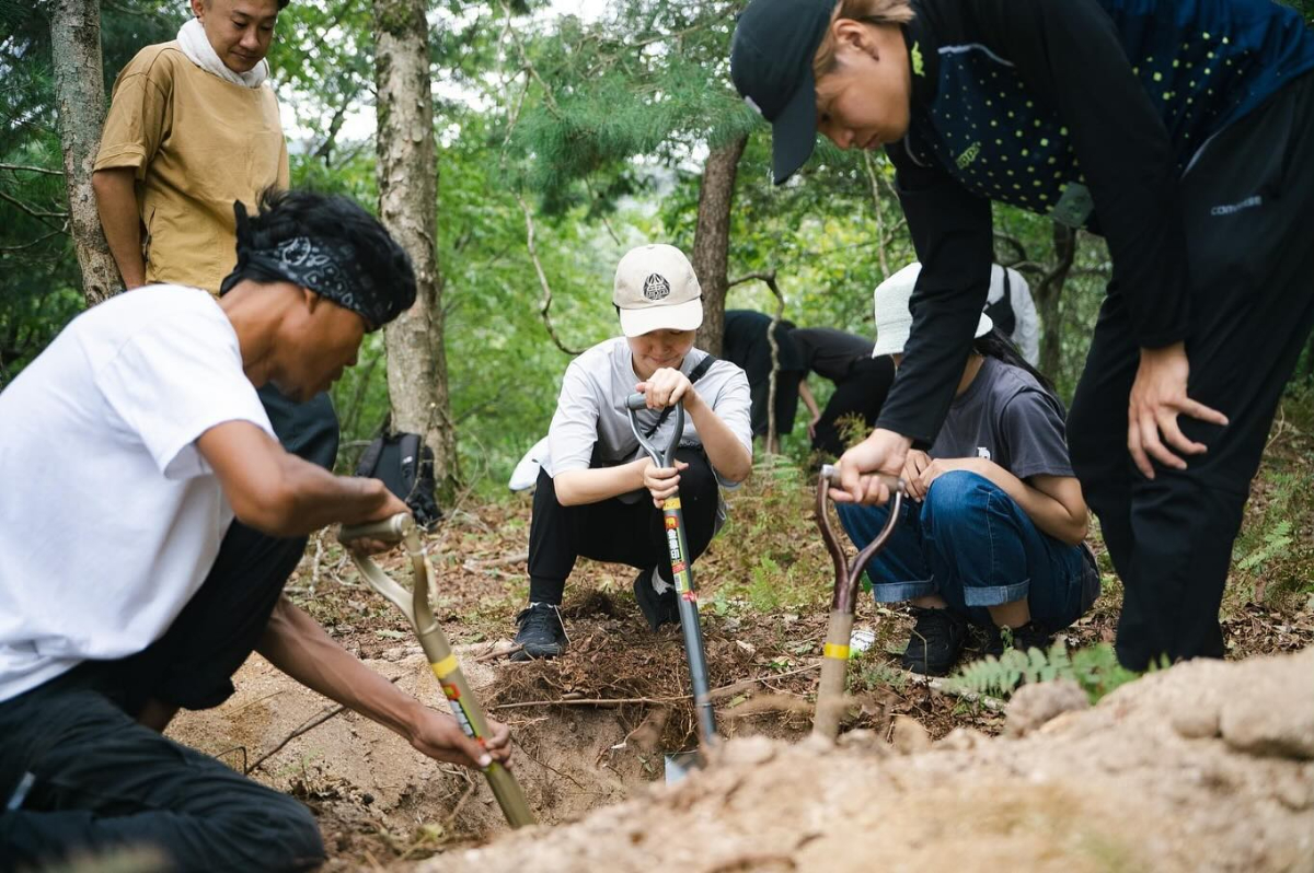 国際共同調査・シンポジウム「みんなで土をラーンする！」 2024年9月7日〜9月28日 山中suplex 撮影：山月智浩